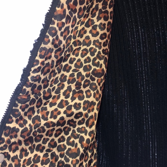 Vest - Picture 3 of 5